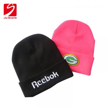 chapéus cor-de-rosa feitos sob encomenda do beanie das meninas com logotipo bordado para a promoção 